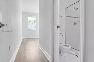 10863 NW 85th St, Doral, FL 33178 - Photo 31