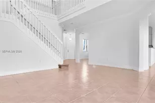 10863 NW 85th St, Doral, FL 33178 - Photo 7