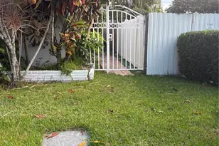 1101 NE 5th St, Hallandale Beach, FL 33009 - Photo 9