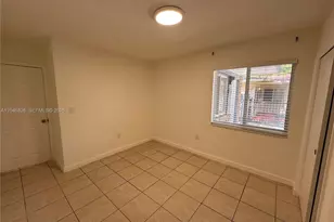 2540 NE 181st St, North Miami Beach, FL 33160 - Photo 5