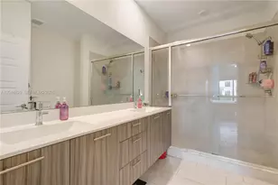 4636 NW 84th Ave, Doral, FL 33166 - Photo 17