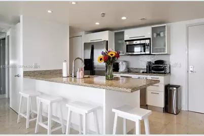 185 SW 7 St #3709, Miami, FL 33130 - Photo 3