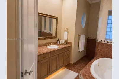 3683 W Lakes Estates Dr, Davie, FL 33328 - Photo 21