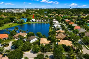 3683 W Lakes Estates Dr, Davie, FL 33328 - Photo 3