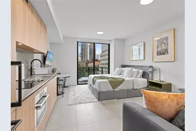 121 NE 5th St #504, Miami, FL 33132 - Photo 3