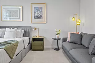 121 NE 5th St, Miami, FL 33132 - Photo 23