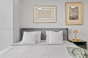 121 NE 5th St, Miami, FL 33132 - Photo 21
