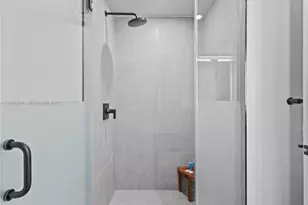 121 NE 5th St, Miami, FL 33132 - Photo 49