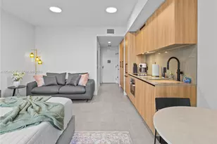 121 NE 5th St, Miami, FL 33132 - Photo 17