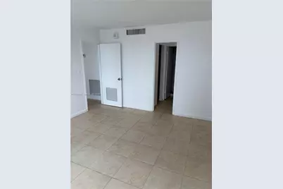 1865 79th St Cswy #8K, Miami, FL 33141 - Photo 13