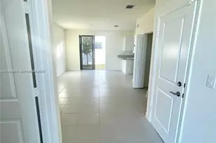 3338 W 112th St, Hialeah, FL 33018 - Photo 5