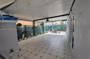 2727 W 70th St, Hialeah, FL 33016 - Photo 19