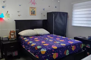 2727 W 70th St, Hialeah, FL 33016 - Photo 15