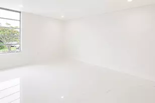 9682 Fontainebleau Blvd, Miami, FL 33172 - Photo 15
