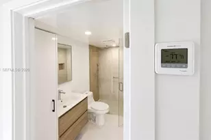 9682 Fontainebleau Blvd, Miami, FL 33172 - Photo 23