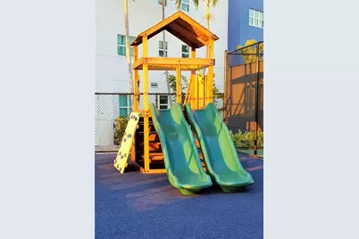 14951 Royal Oaks Ln #1105, North Miami, FL 33181 - Photo 9