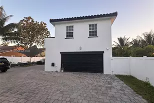 16934 SW 92nd St Cir, Miami, FL 33196 - Photo 1