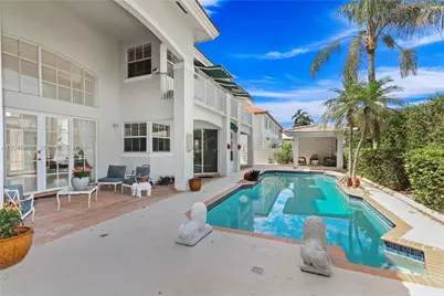 16048 NW 82nd Pl, Miami Lakes, FL 33016 - Photo 3