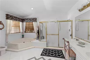 16048 NW 82nd Pl, Miami Lakes, FL 33016 - Photo 25