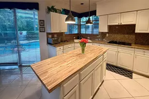 16048 NW 82nd Pl, Miami Lakes, FL 33016 - Photo 37