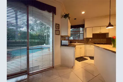 16048 NW 82nd Pl, Miami Lakes, FL 33016 - Photo 39