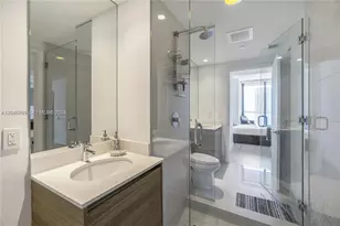 121 NE 34th St, Miami, FL 33137 - Photo 15