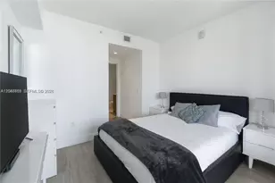 121 NE 34th St, Miami, FL 33137 - Photo 13