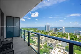 121 NE 34th St, Miami, FL 33137 - Photo 5