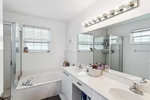 15760 NW 16th Ct, Pembroke Pines, FL 33028 - Photo 37
