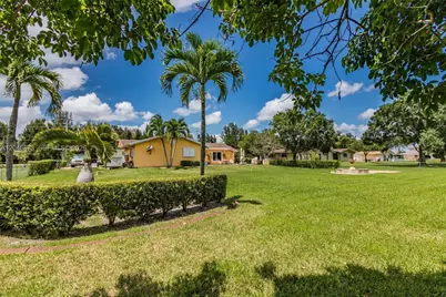 13450 SW 26th St, Davie, FL 33325 - Photo 25