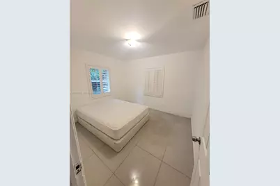 1132 Moffett St, Hallandale Beach, FL 33009 - Photo 15