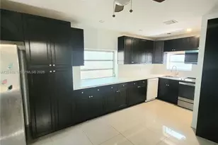 1132 Moffett St, Hallandale Beach, FL 33009 - Photo 9