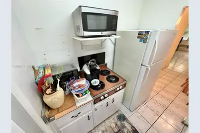 8132 Harding Ave #6, Miami Beach, FL 33141 - Photo 9