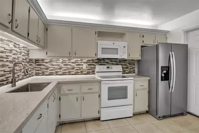 1000 NE 14th Ave #503, Hallandale Beach, FL 33009 - Photo 3