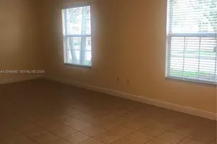 1129 SW 147th Ter, Pembroke Pines, FL 33027 - Photo 5