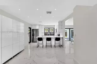 19225 NE 18th Ave, Miami, FL 33179 - Photo 13
