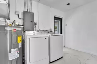 19225 NE 18th Ave, Miami, FL 33179 - Photo 41