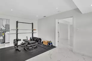 19225 NE 18th Ave, Miami, FL 33179 - Photo 39