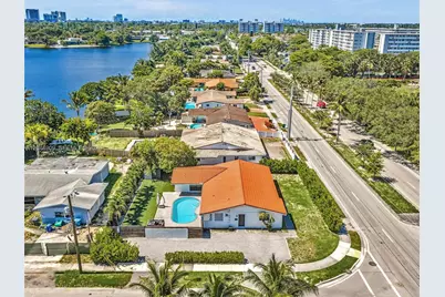 19225 NE 18th Ave, Miami, FL 33179 - Photo 53