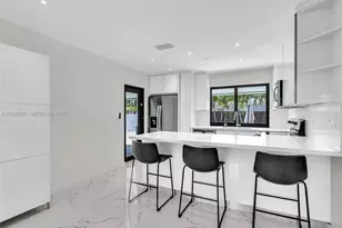 19225 NE 18th Ave, Miami, FL 33179 - Photo 15