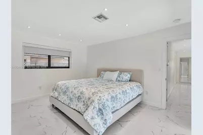 19225 NE 18th Ave, Miami, FL 33179 - Photo 31
