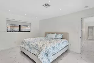 19225 NE 18th Ave, Miami, FL 33179 - Photo 31
