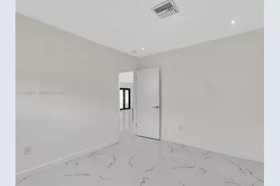 19225 NE 18th Ave, Miami, FL 33179 - Photo 27