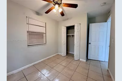 1801 NE 50th St, Pompano Beach, FL 33064 - Photo 13