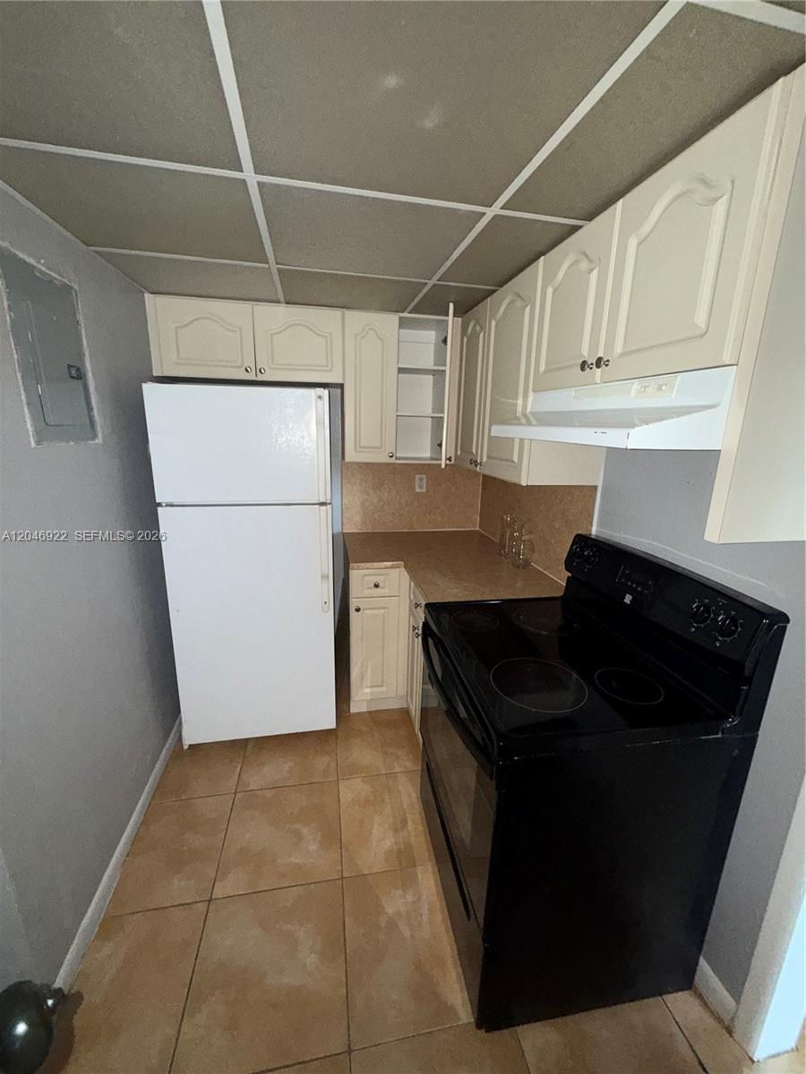 6960 Miami Gardens Dr #2-431A main architectural view