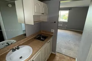 6960 Miami Gardens Dr, Hialeah, FL 33015 - Photo 5