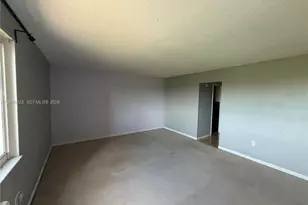 6960 Miami Gardens Dr, Hialeah, FL 33015 - Photo 13