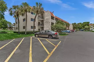 671 S Hollybrook Dr, Pembroke Pines, FL 33025 - Photo 13