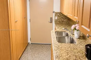 19201 Collins Ave, Sunny Isles Beach, FL 33160 - Photo 9