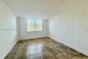 3660 NE 166th St, North Miami Beach, FL 33160 - Photo 9